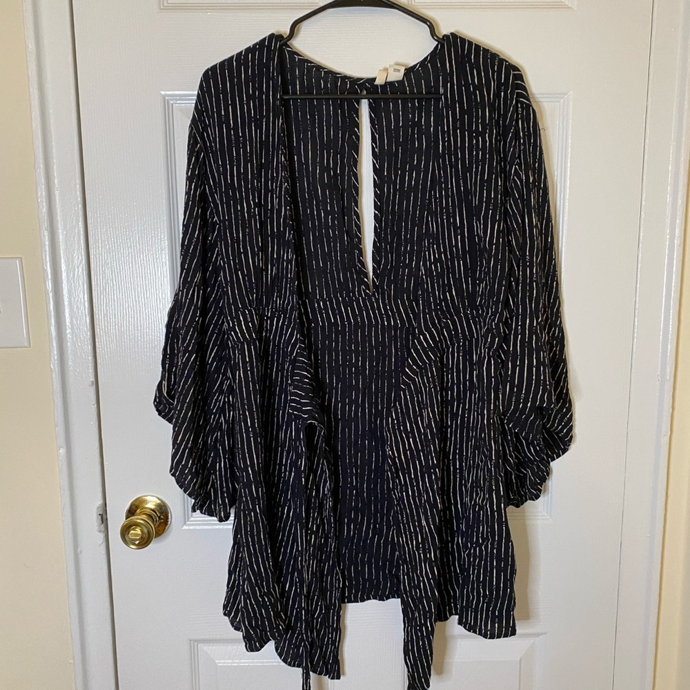 Women’s Billabong Medium Striped Tie Long Sleeve Shirt Cardigan
